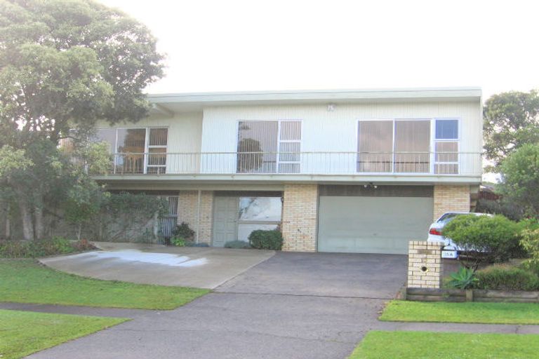Photo of property in 15 Belmere Rise, Farm Cove, Auckland, 2012