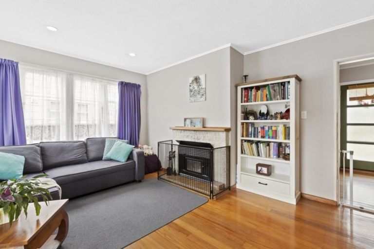 Photo of property in 35 Hunter Street, Taita, Lower Hutt, 5011