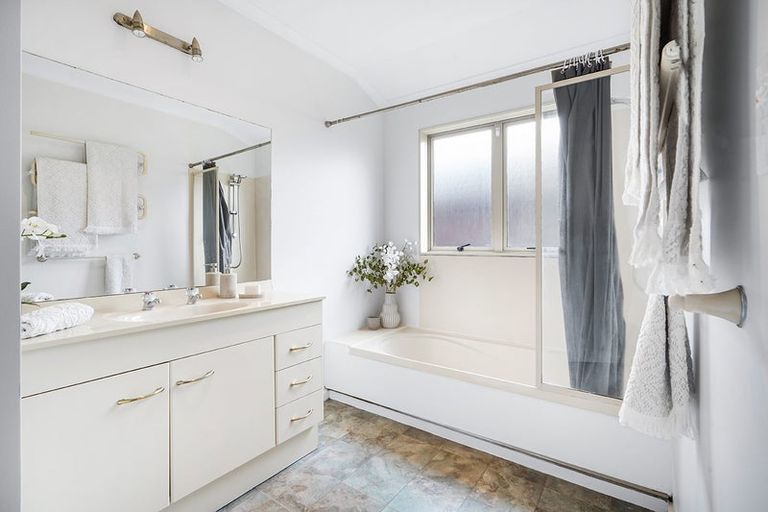 Photo of property in 3b Bolmuir Road, Forest Lake, Hamilton, 3200