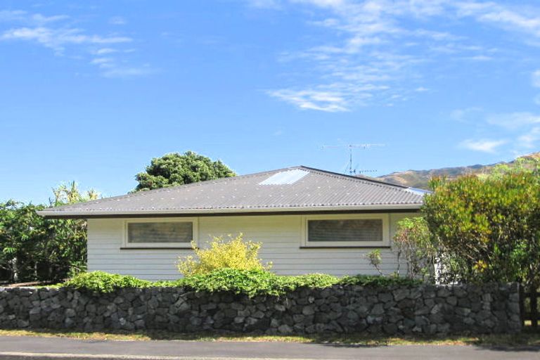 Photo of property in 36 Witham Street, Island Bay, Wellington, 6023