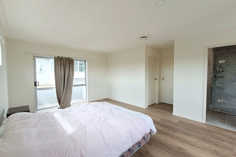 Photo of property in 17 Bob Charles Drive, Golflands, Auckland, 2013