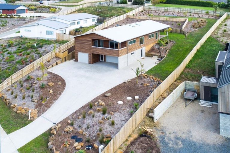 Photo of property in 76 Solan Drive, Waimauku, 0812