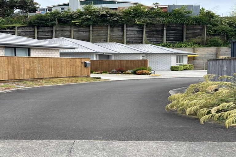 Photo of property in 14 Nukuroa Close, Waitara, 4320