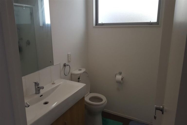 Photo of property in 5a Atiawa Street, Glen Avon, New Plymouth, 4312