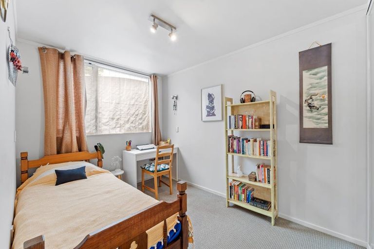 Photo of property in 16a Poplar Road, Stanmore Bay, Whangaparaoa, 0932