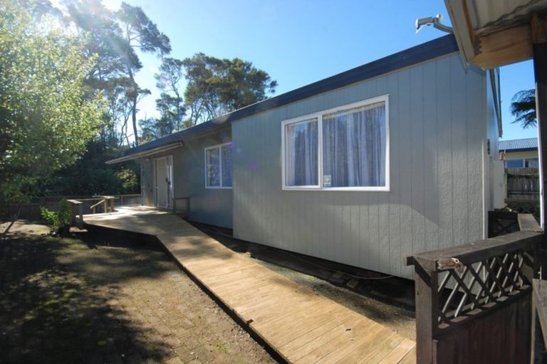 Photo of property in 2/69a Godley Road, Green Bay, Auckland, 0604