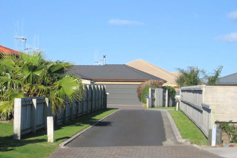 Photo of property in 23 Lamia Grove, Papamoa Beach, Papamoa, 3118