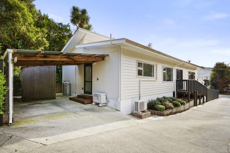 Photo of property in 21a Mahoe Street, Tawa, Wellington, 5028