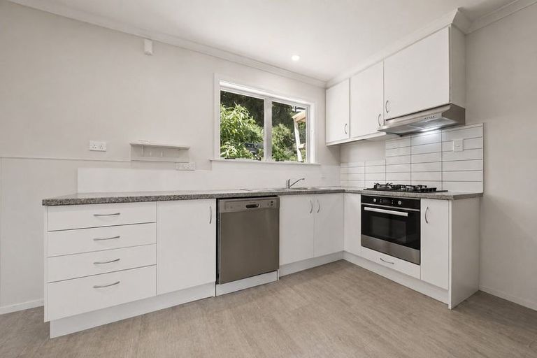 Photo of property in 81 Awanui Street, Merrilands, New Plymouth, 4312