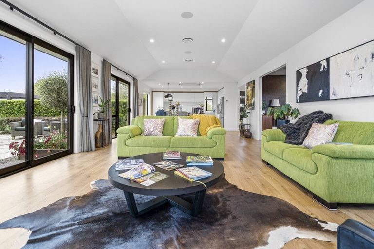 Photo of property in 119 Saint Kilda Road, Cambridge, 3434