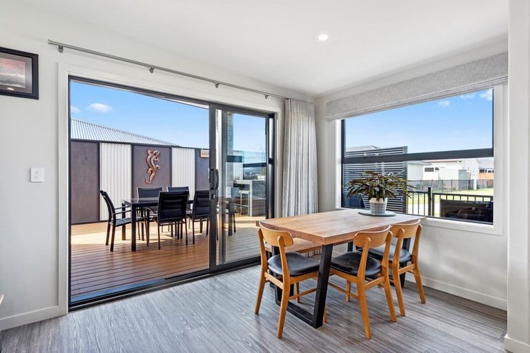 Photo of property in 20 Naeo Close, Papamoa Beach, Papamoa, 3118