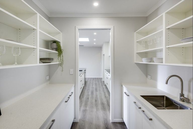 Photo of property in 18 Whangaehu Place, Te Awa, Napier, 4110