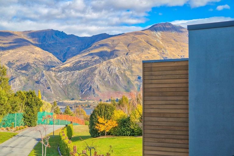 Photo of property in 27 Ridgecrest, Wanaka, 9305