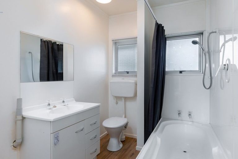 Photo of property in 4k Rutland Street, Picton, 7220