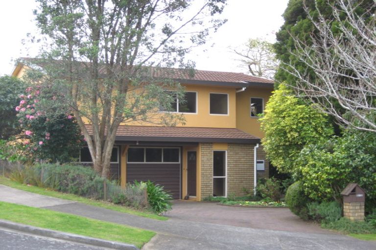 Photo of property in 12 Sequoia Grove, Merrilands, New Plymouth, 4312