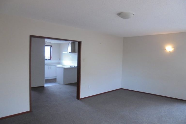 Photo of property in 1/204 Grimseys Road, Redwood, Christchurch, 8051