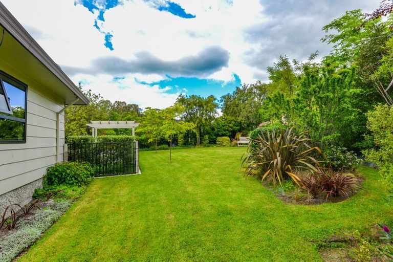 Photo of property in 52 James Cook Street, Havelock North, 4130