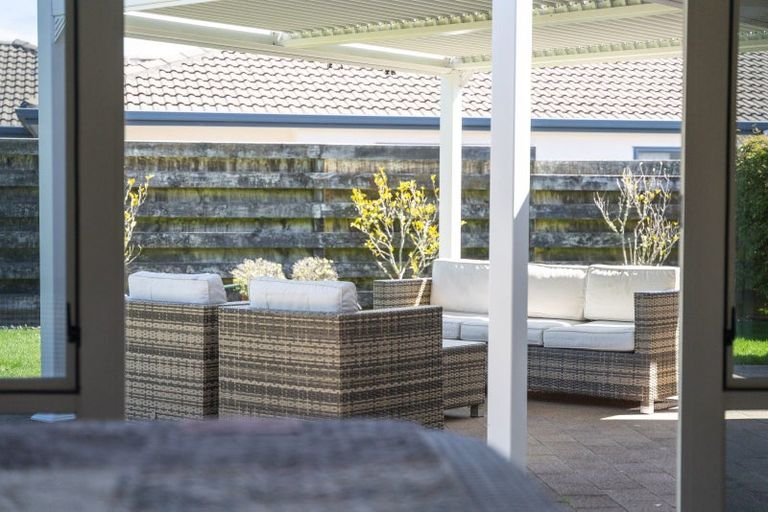 Photo of property in 2 Fairview Terrace, Waipahihi, Taupo, 3330