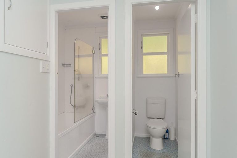 Photo of property in 6 Curtis Street, Northland, Wellington, 6012