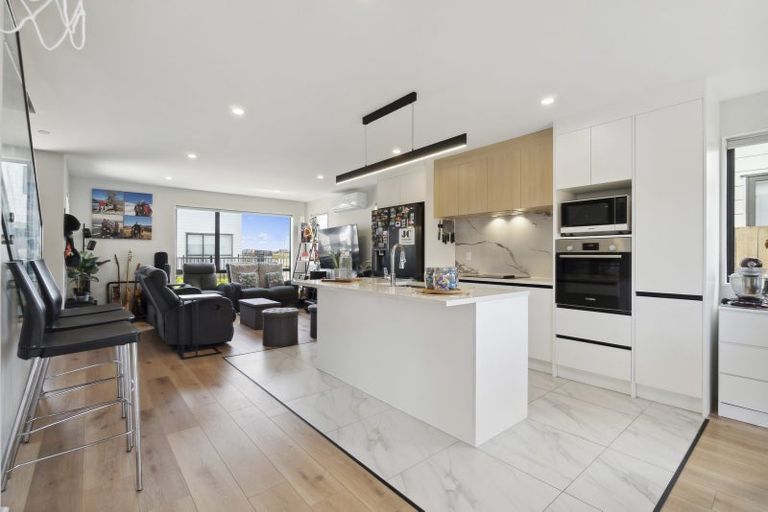 Photo of property in 890c Great South Road, Wiri, Auckland, 2104