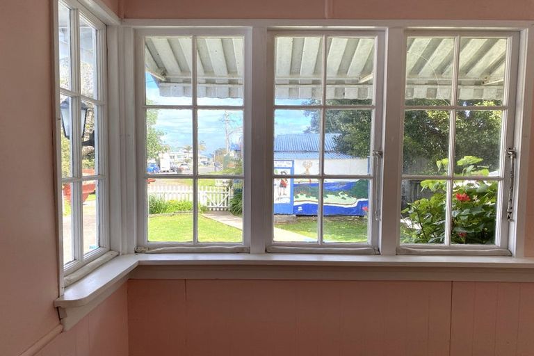 Photo of property in 6 Tatahi Street, Te Puru, Thames, 3575