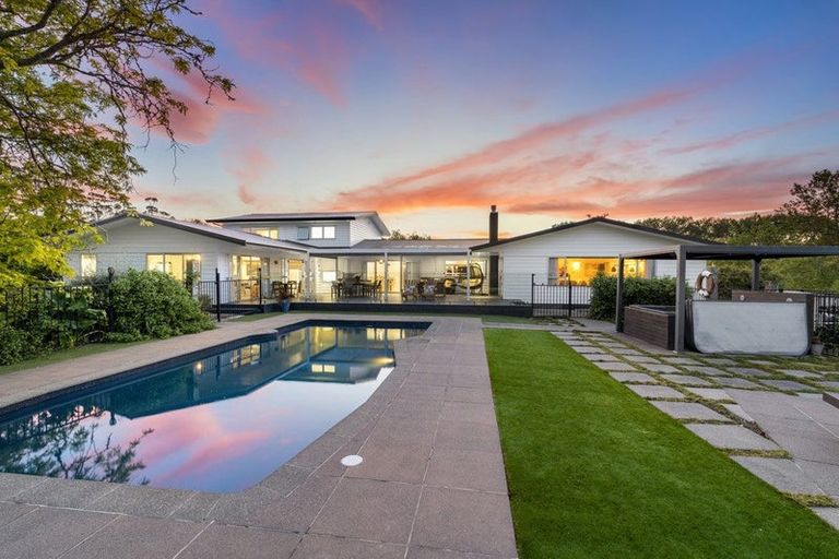 Photo of property in 16 Langford Place, Dairy Flat, Albany, 0792