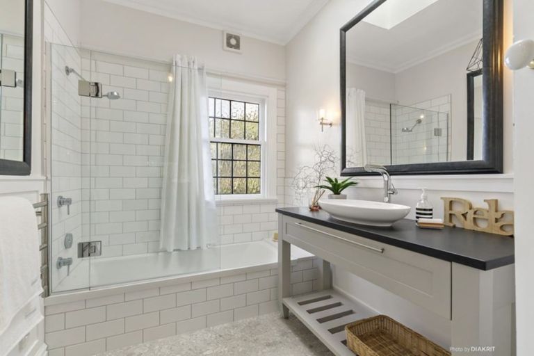 Photo of property in 121 Upland Road, Kelburn, Wellington, 6012