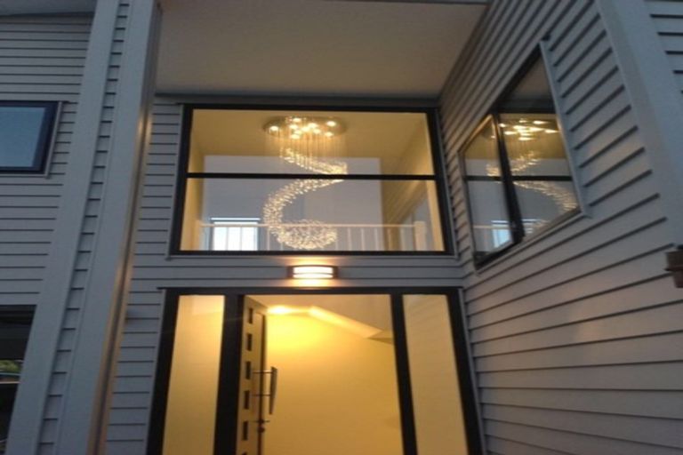 Photo of property in 174a Forrest Hill Road, Forrest Hill, Auckland, 0620