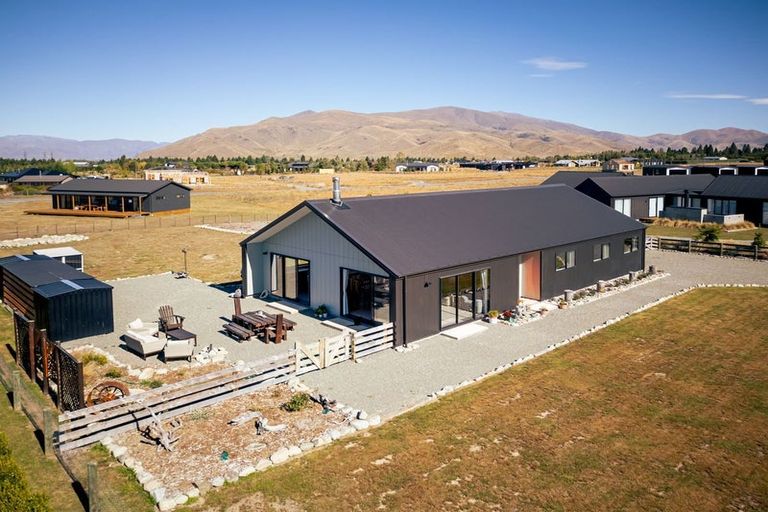 Photo of property in 1 Tussock Crescent, Twizel, 7901