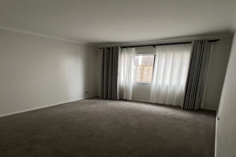 Photo of property in 35a Ksenia Drive, Flat Bush, Auckland, 2019