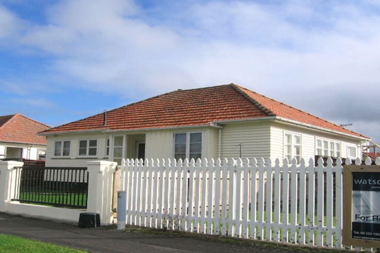 Photo of property in 81 Rangiora Avenue, Roslyn, Palmerston North, 4414