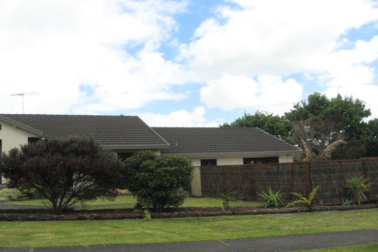 Photo of property in 1 Syntax Place, Conifer Grove, Takanini, 2112