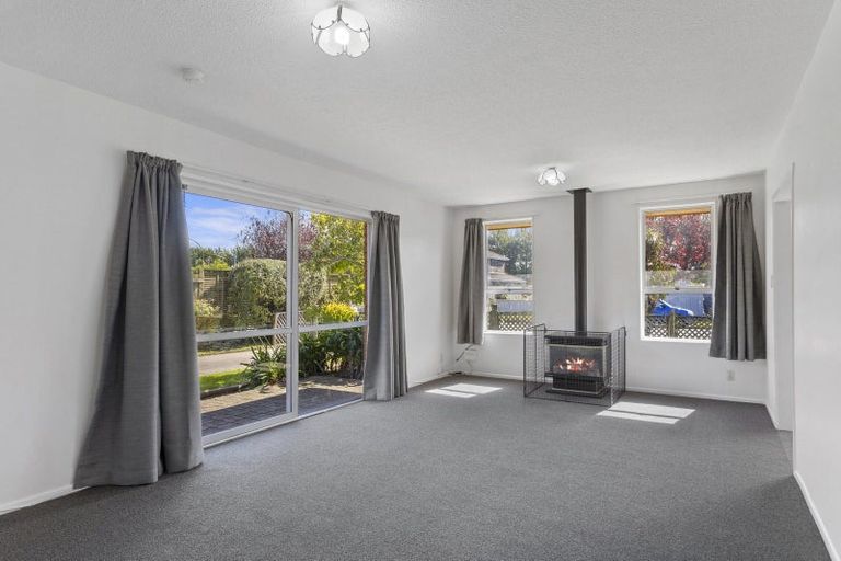Photo of property in 59 Sarabande Avenue, Redwood, Christchurch, 8051