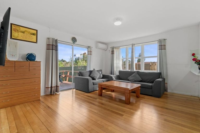 Photo of property in 2/60 Grove Road, Papakura, 2110