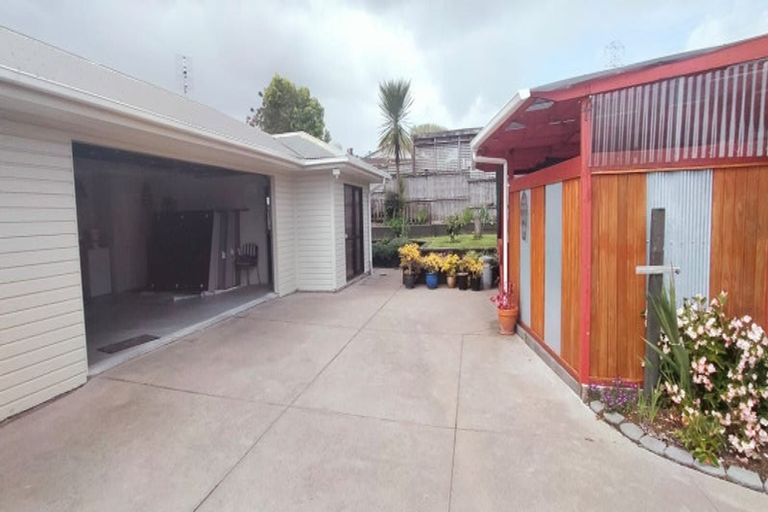 Photo of property in 43 Barnhill Crescent, Pahurehure, Papakura, 2113