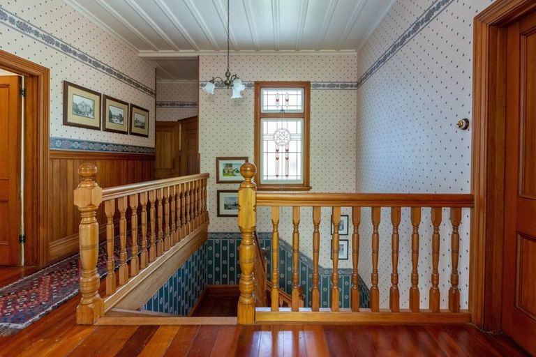 Photo of property in 71 Milton Road, Bluff Hill, Napier, 4110