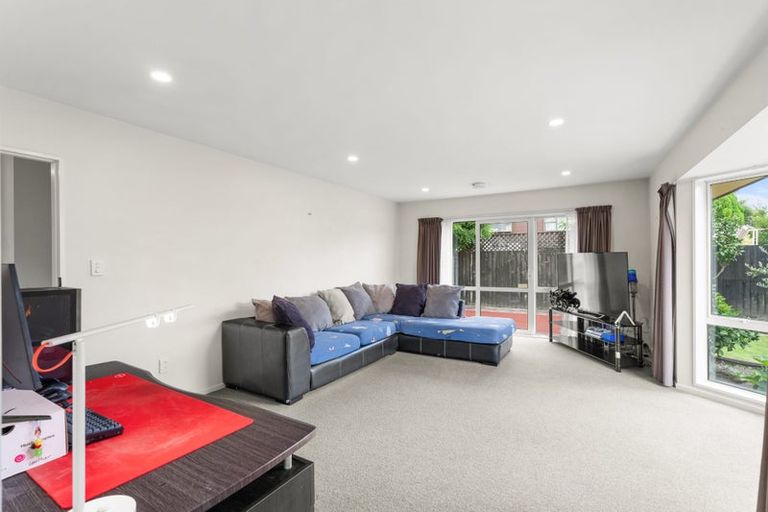 Photo of property in 54 Englefield Road, Northwood, Christchurch, 8051