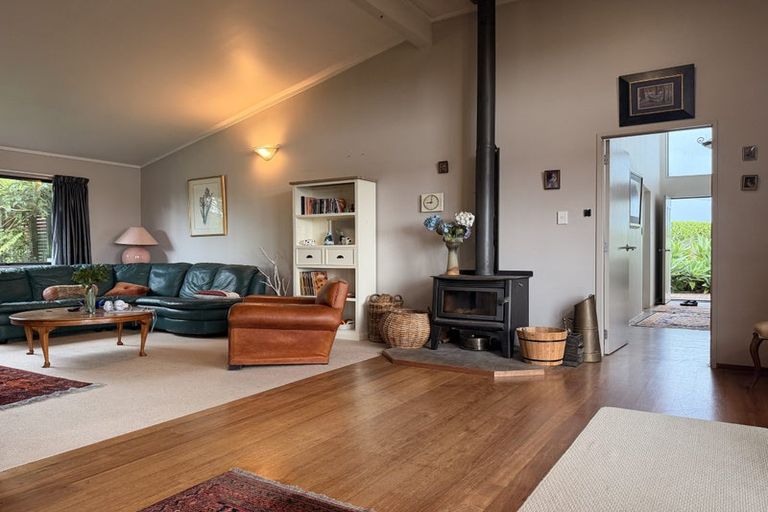 Photo of property in 18 Top Road, Dairy Flat, Albany, 0792