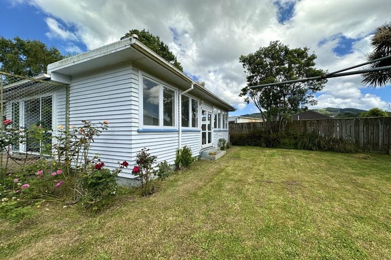 Photo of property in 122 Mcleod Street, Elderslea, Upper Hutt, 5018