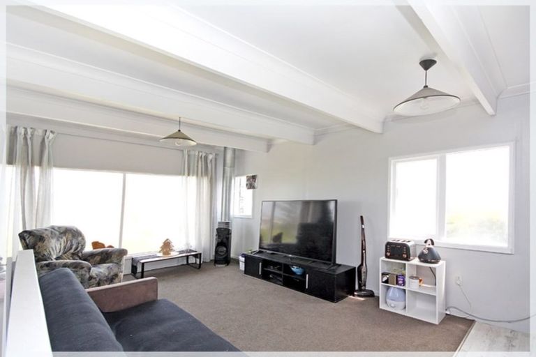 Photo of property in 10 Nelson Street, Foxton Beach, Foxton, 4815