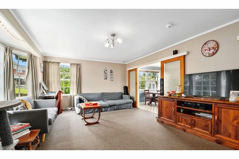 Photo of property in 4 Anich Road, Massey, Auckland, 0614