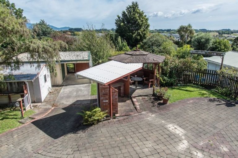 Photo of property in 14 Huia Street, Waikanae, 5036