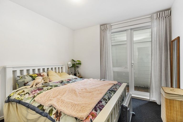 Photo of property in Pirie Street Townhouses, 19/35 Pirie Street, Mount Victoria, Wellington, 6011