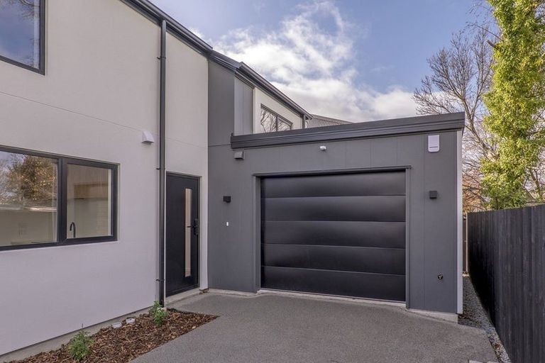 Photo of property in 106 Rattray Street, Riccarton, Christchurch, 8041
