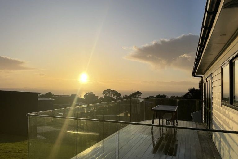 Photo of property in 15 Blue Moon Rise, Langs Beach, 0582