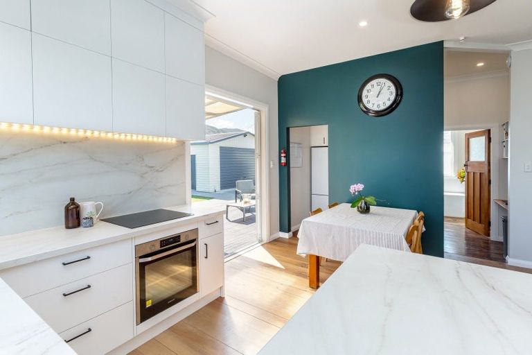 Photo of property in 31 Johnston Street, Featherston, 5710