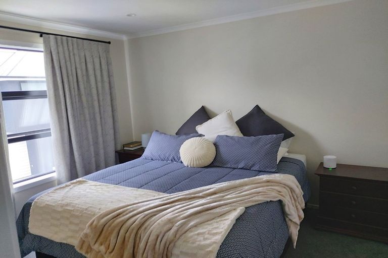 Photo of property in 16b Royal Street, Upper Hutt Central, Upper Hutt, 5018