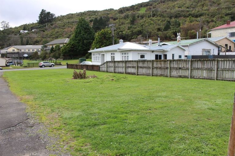 Photo of property in 1-3 Blackmore Street, Greymouth, 7805