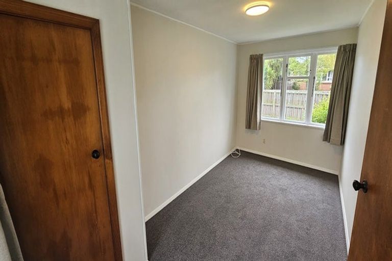 Photo of property in 2 Nyton Place, Bryndwr, Christchurch, 8053