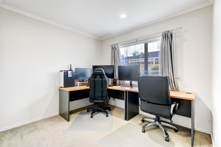 Photo of property in 8 Avonglen Court, Wattle Downs, Auckland, 2103